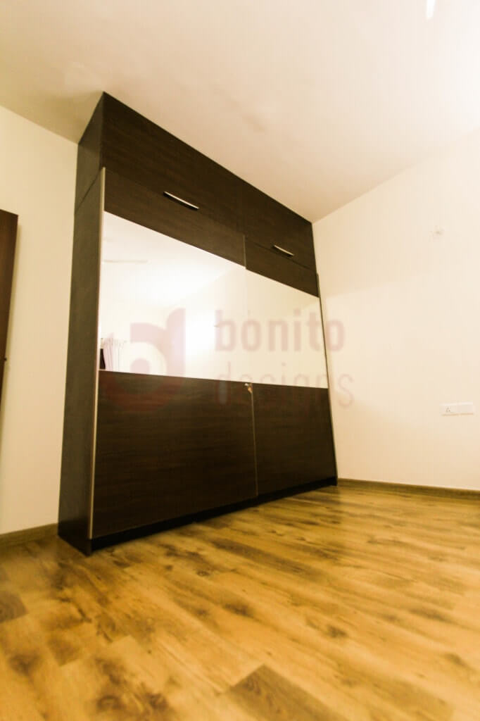 Bedroom with Sliding Wardrobe Mirror